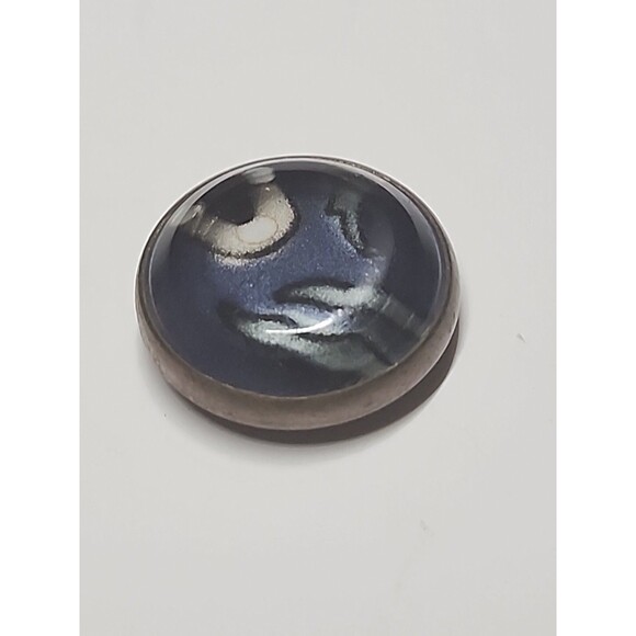 Antique Metal Button w/ Glass Center – Under Glass Design Vintage Collectible - Picture 6 of 8